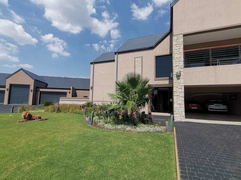 5 Bedroom Property for Sale in Vaalpark Free State